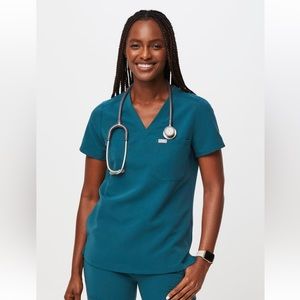 FIGS Catarina™ One-Pocket Scrub Top
